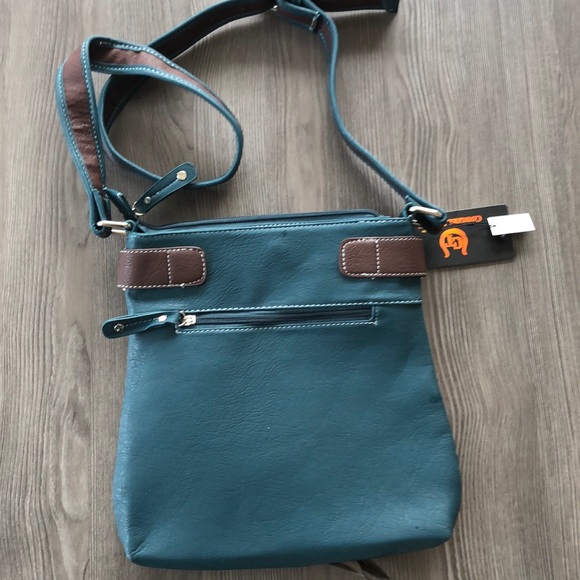 🌟HOST PICK🌟🌺NEW🌺 crossbody bag - Picture 3 of 4